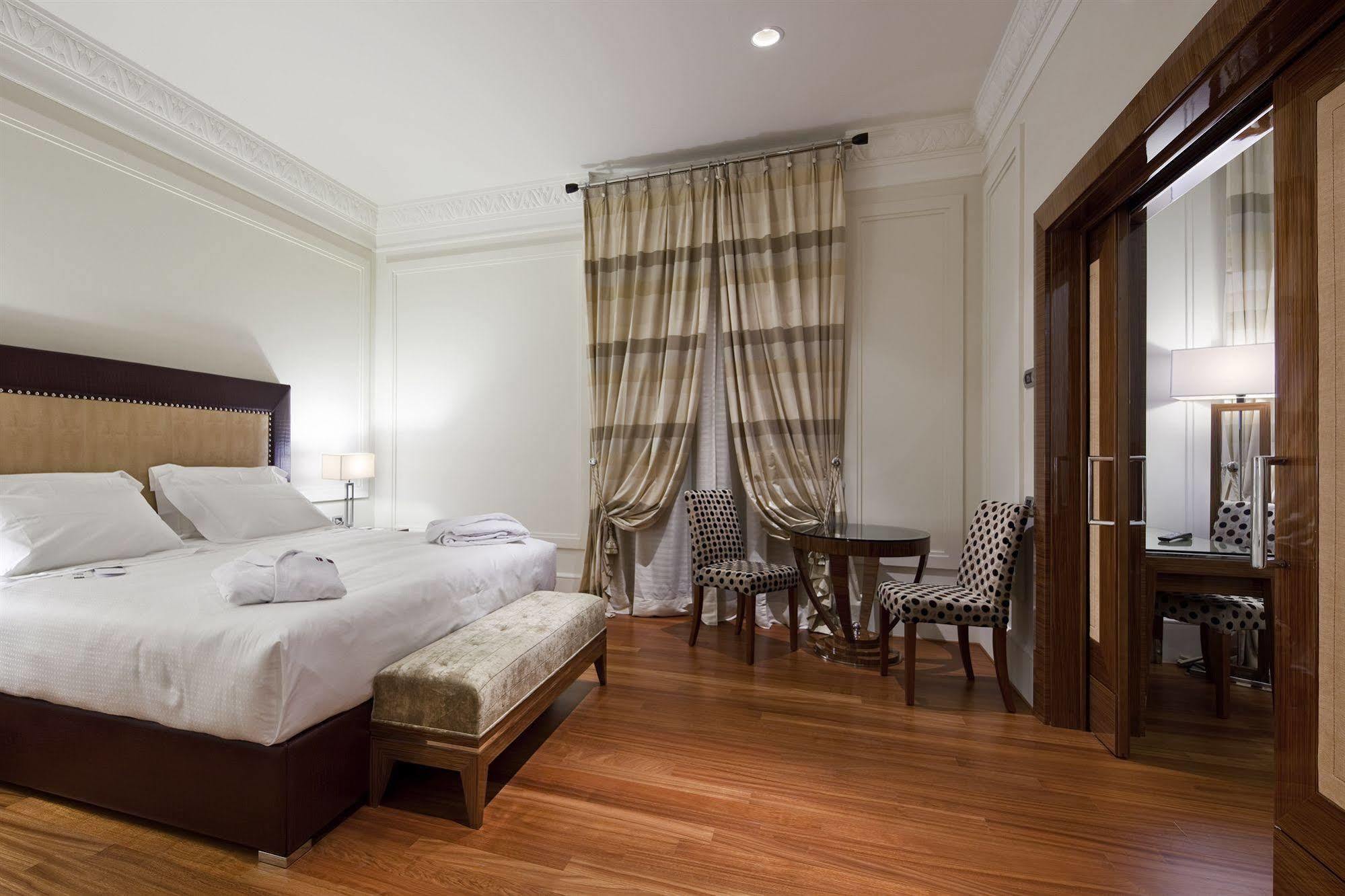 UNAHOTELS Decò Roma Zimmer foto